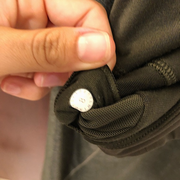 Lululemon tank top with built in bra - Picture 4 of 4